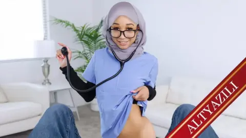 Öğretmeninin Tecavüzüne Uğrayan Mini Etekli Kolejli Kız