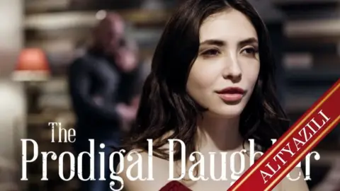 Abisinin Arkadaşıyla Aşk Yaşayan Liseli Soyunarak Sikildi