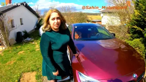 Azgın Annemi Evde Beni Bekleyen Erkek Arkadaşımla Sikişirken Yakaladım Beklerken Canı Çekmiş